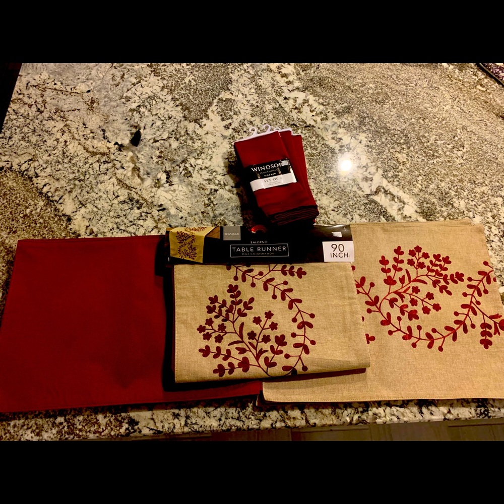 Table Runner and Matching Placemats